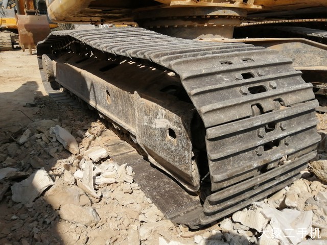 小松 PC220LC-8 挖掘机