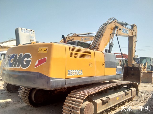 徐工 XE370CA 挖掘机