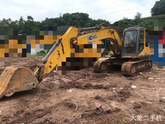 徐工 XE135B 挖掘机