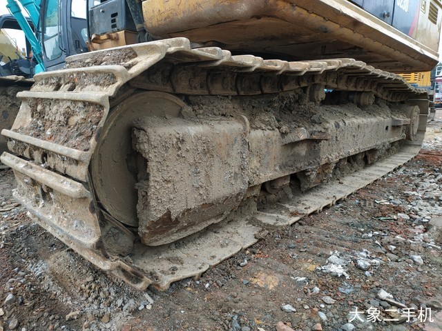 卡特彼勒 323D2L 挖掘机