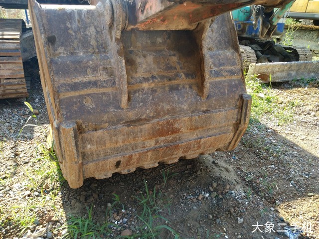 日立 ZX240-3 挖掘机