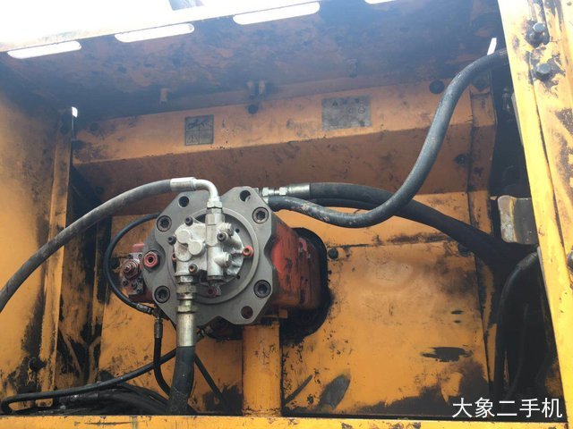 现代 R375LC-7 挖掘机