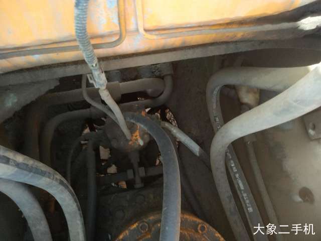 三一重工 SY235C-8 挖掘机