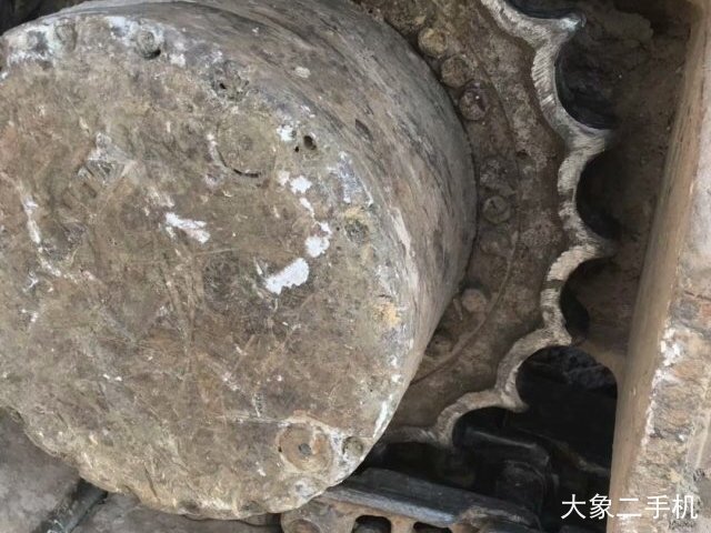 现代 R225LC-7 挖掘机