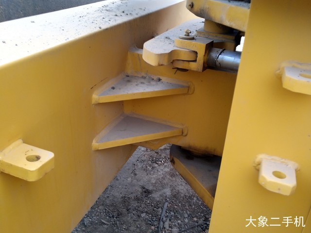 山推 SR22M 压路机