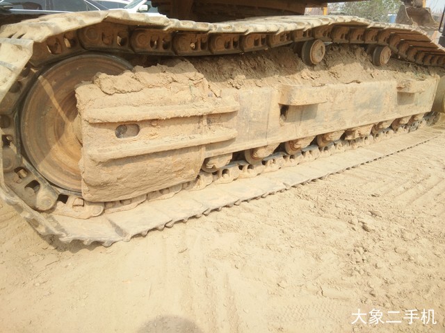 三一重工 SY215C 挖掘机