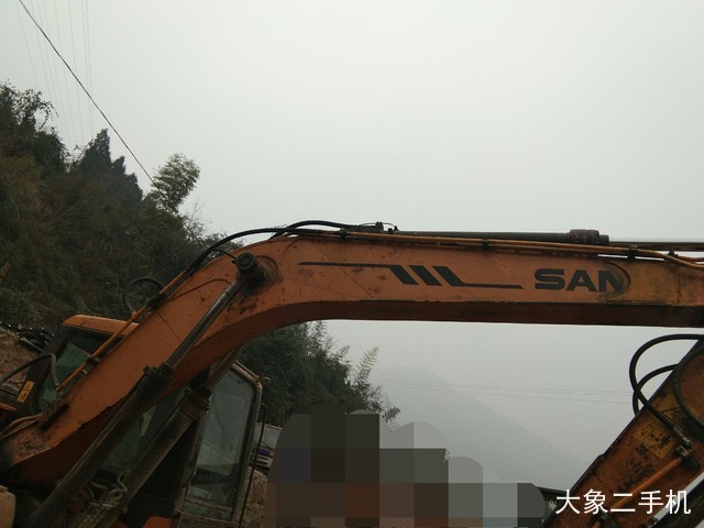 三一重工 SY135C 挖掘机