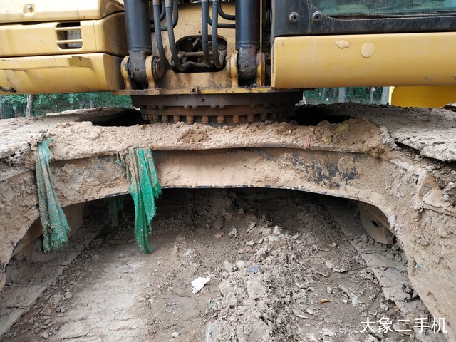 卡特彼勒 323DL 挖掘机