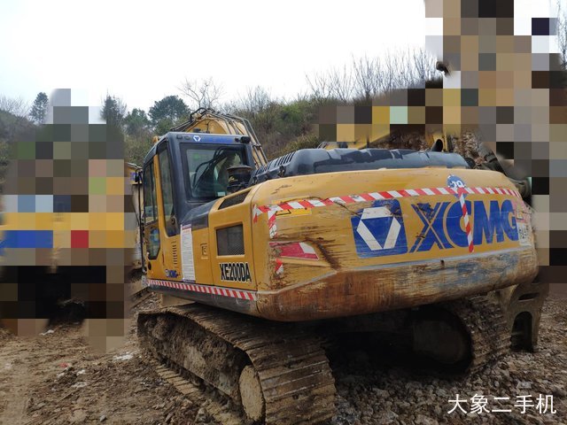 徐工 XE200D 挖掘机