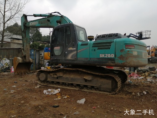 神钢 SK250-8 挖掘机