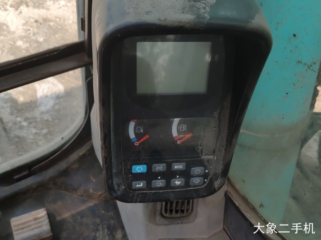 神钢 SK250-8 挖掘机