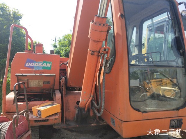 斗山 DH80 挖掘机