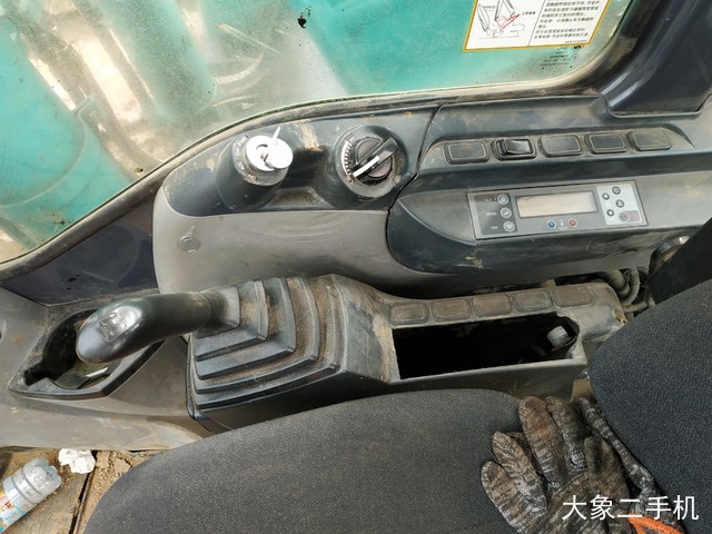 神钢 SK260LC-8 挖掘机