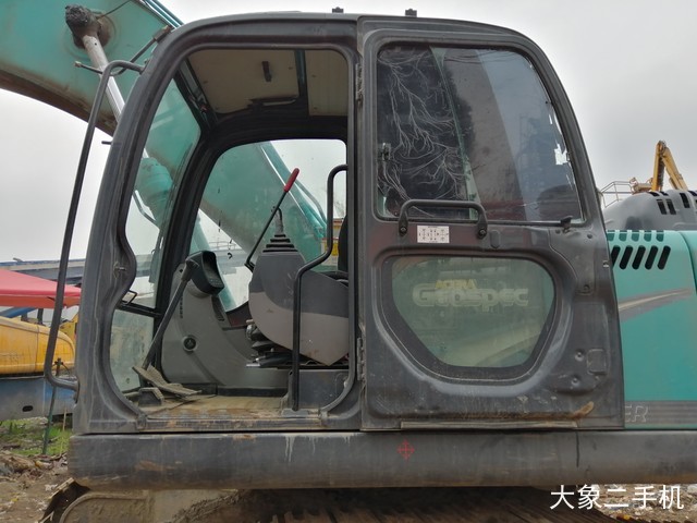 神钢 SK250-8 挖掘机