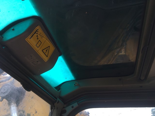 山东临工 LG6135E 挖掘机