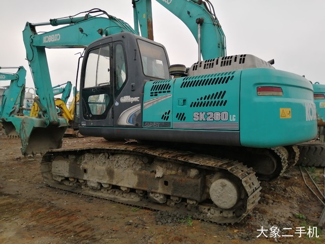 神钢 SK260LC-8 挖掘机