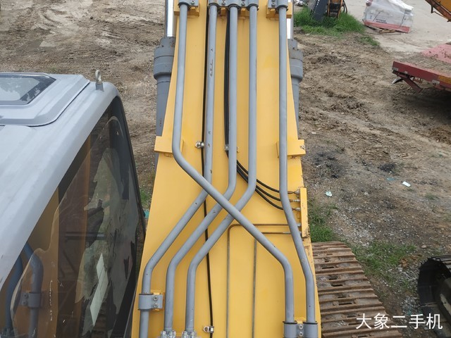 徐工 XE370CA 挖掘机