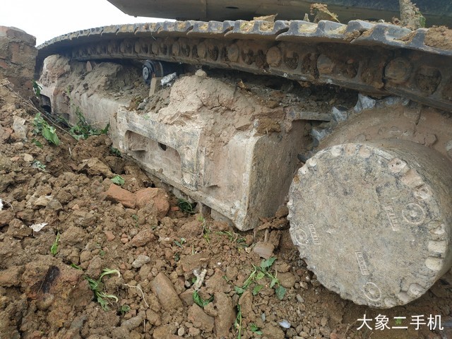 神钢 SK270D-8 挖掘机