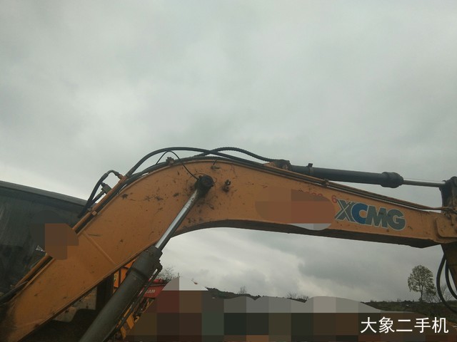 徐工 XE135B 挖掘机