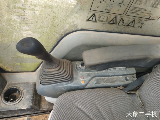 三一重工 SY215C 挖掘机