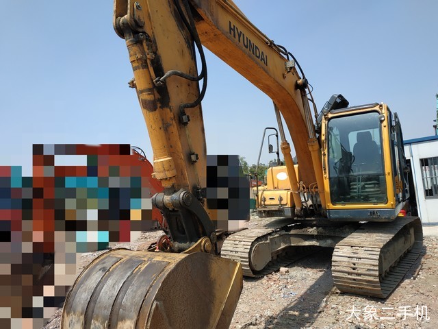 现代 R150LC-9 挖掘机