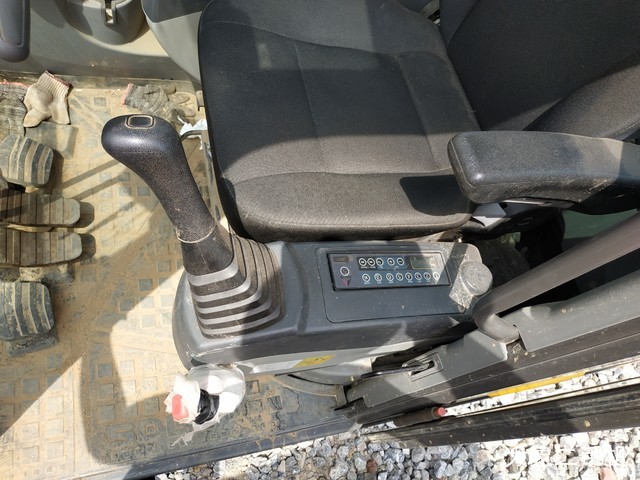 山东临工 E680F 挖掘机