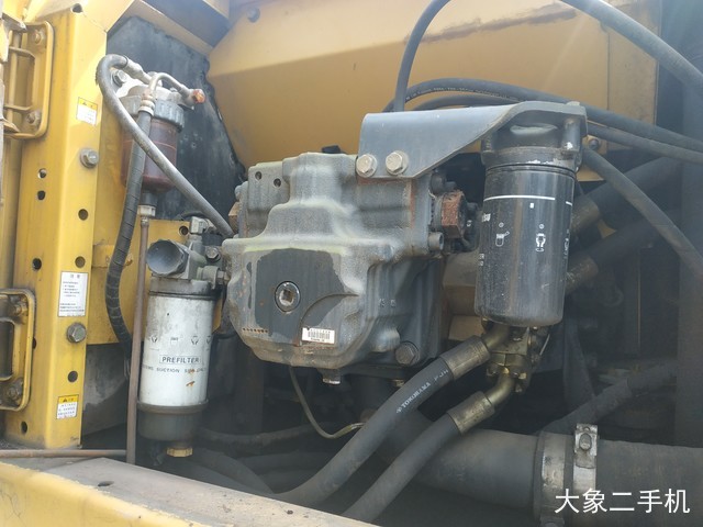 小松 PC240LC-8 挖掘机