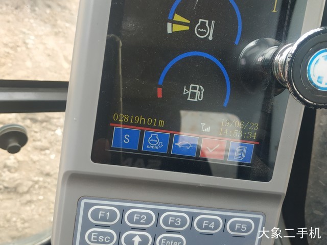 三一重工 SY215C-9 挖掘机