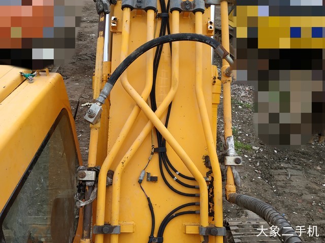 现代 R265LC-7 挖掘机