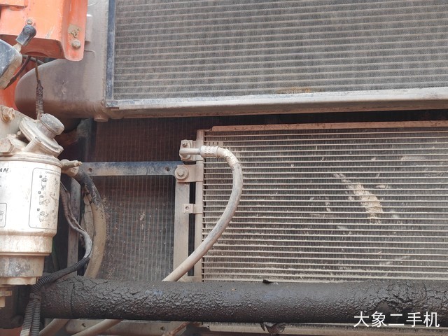 斗山 DX260LC 挖掘机