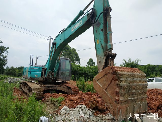 神钢 SK260LC-8 挖掘机