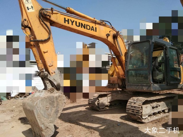 现代 R110-7 挖掘机
