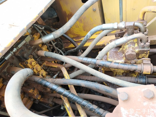 小松 PC240LC-8 挖掘机