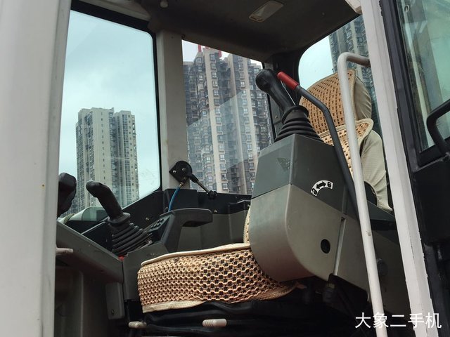 竹内 TB135 挖掘机