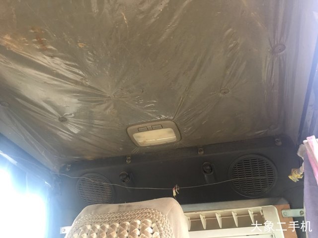 现代 R225LC-9T 挖掘机