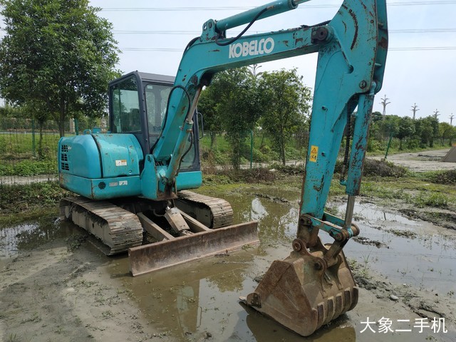 神钢 SK60-C 挖掘机