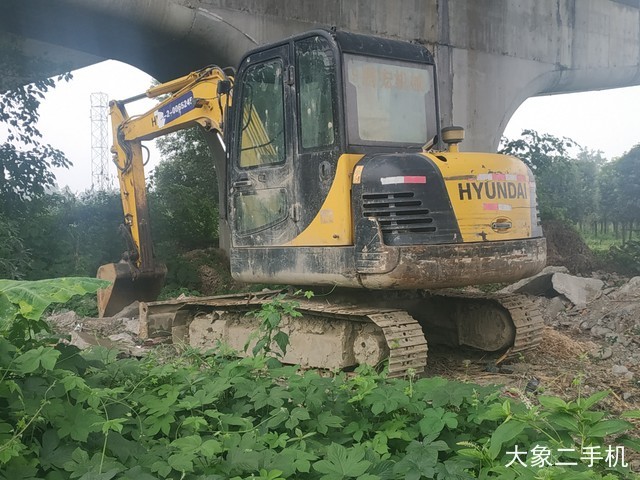 现代 R55-7 挖掘机