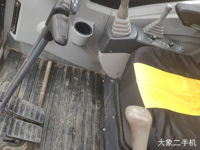 徐工 XE60D 挖掘机