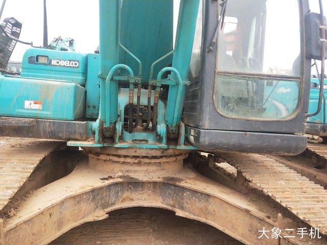 神钢 SK260LC-8 挖掘机