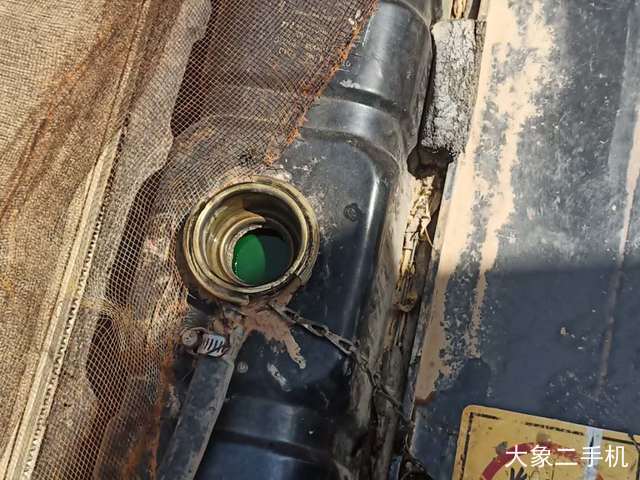 现代 R210W-7 挖掘机