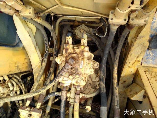 小松 PC200-5 挖掘机