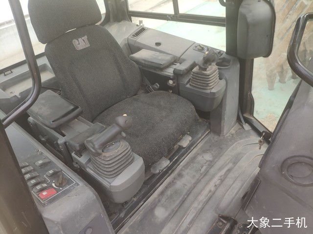 卡特彼勒 D5K 推土机