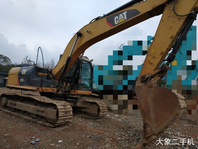 卡特彼勒 323D2L 挖掘机