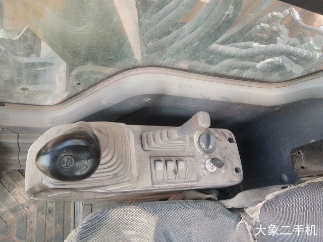 三一重工 SY75C 挖掘机