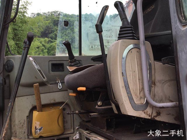 现代 R60-7 挖掘机