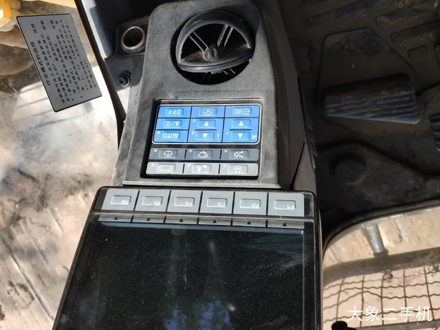 小松 PC240LC-8 挖掘机