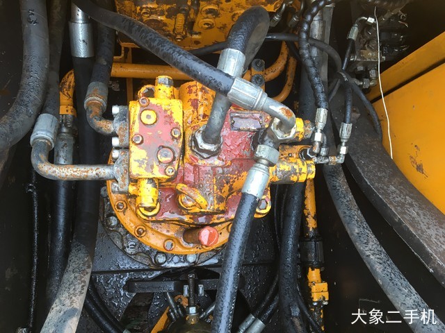 三一重工 SY215C 挖掘机