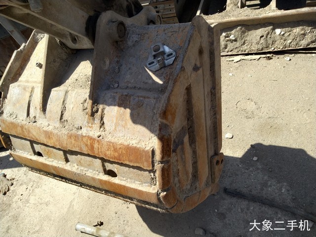 雷沃重工 FR65V8 挖掘机