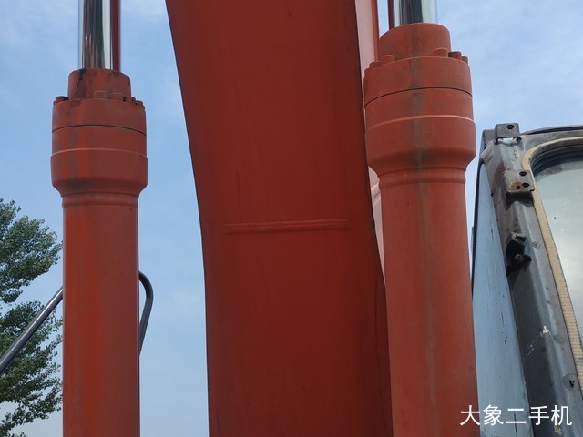 日立 ZX210LC-5A 挖掘机