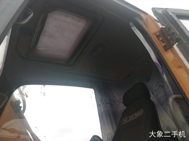 徐工 XE135B 挖掘机